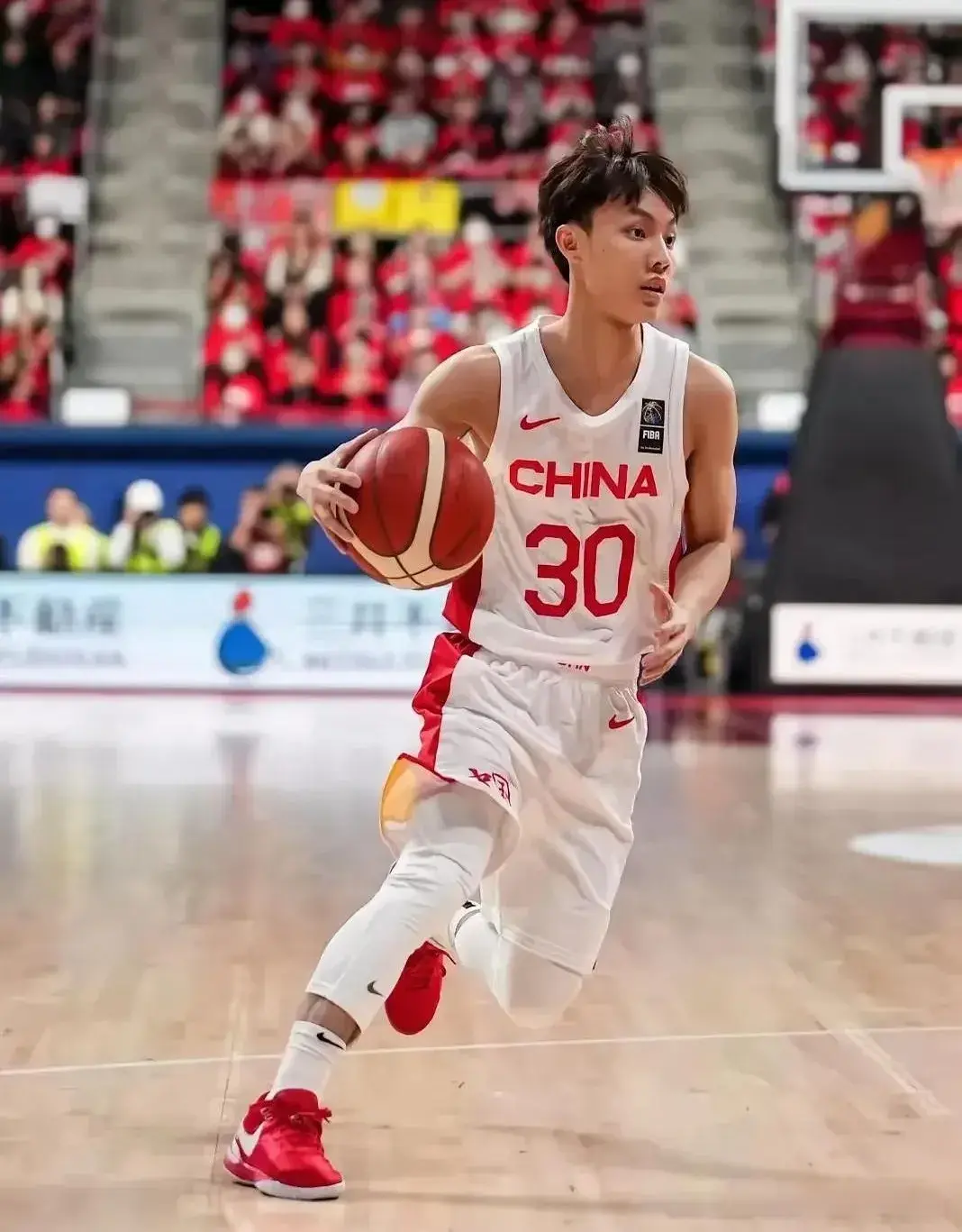 因此来说, 的各项数据, 头号创作者