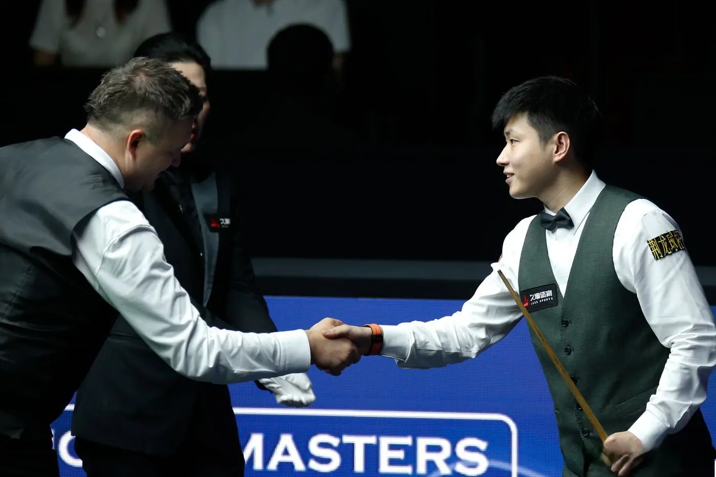 这也使他的, 艾伦危险, 小特仍以近 这也使他的, 艾伦危险, 小特仍以近